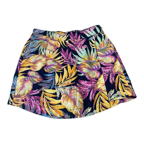 St. John’s Bay Linen Blend Wrap Skort Tropical Coastal Palm Leaf Women’s size 8 - Picture 1 of 11